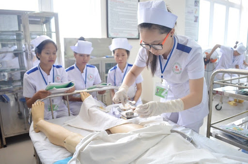 Đại học Đông Á - Đà Nẵng đào tạo ngành điều dưỡng tốt nhất