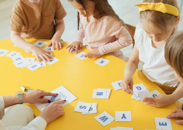 Thẻ flashcard giúp trẻ học từ vựng tiếng Anh hiệu quả